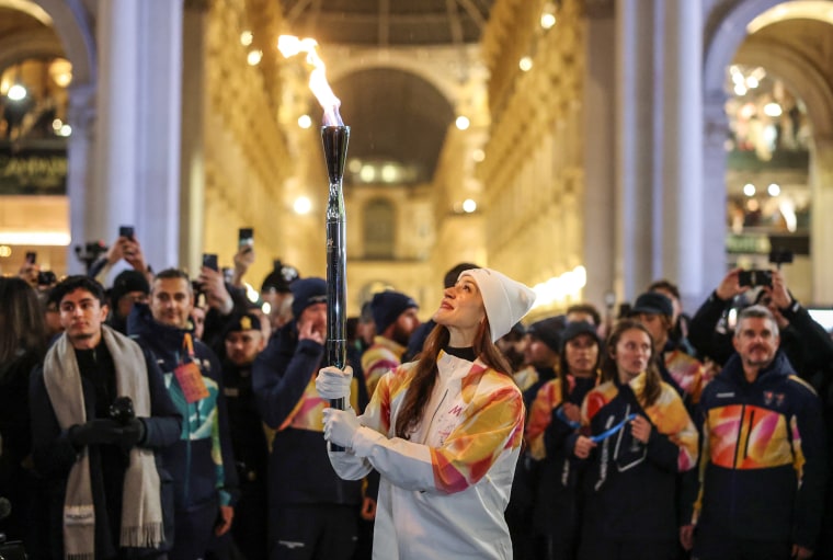 Gambar: Estafet Obor Olimpiade Tiba di Milan - Olimpiade Musim Dingin Milano Cortina 2026