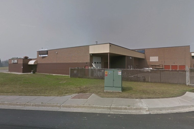 टम्बलर रिज सेकेंडरी स्कूल