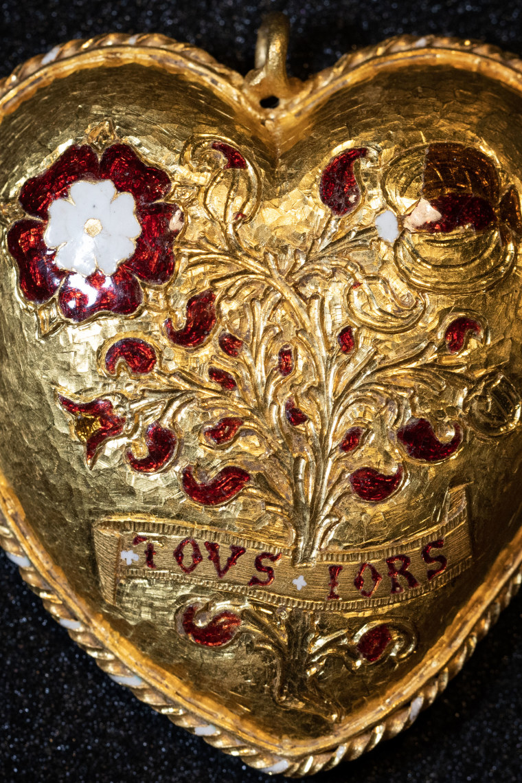 Tudor Jewel Amongst 2021 Treasure Finds British Museum Reports Today