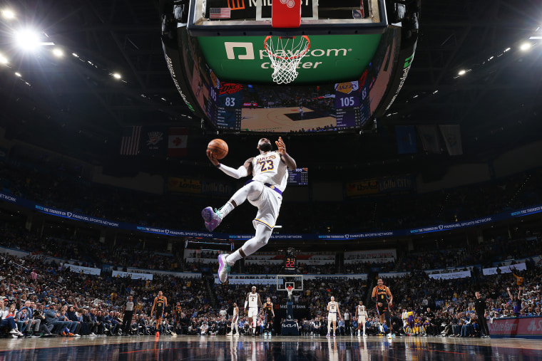 Los Angeles Lakers v Oklahoma City Thunder