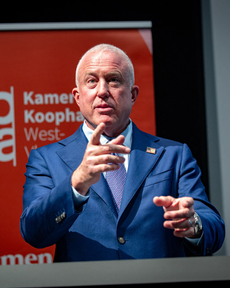 ECONOMY TECHNOLOGY BARCO VISIT