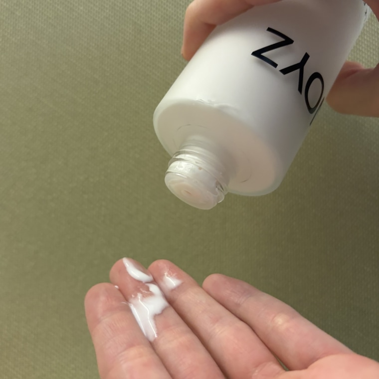 This perfume has a milky consistency that absorbs quickly and doesn’t leave behind an uncomfortable, sticky residue, according to Godio.