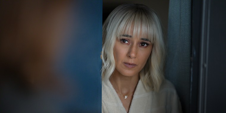 Emmanuelle Chriqui como Jeanine Ferrigno em 