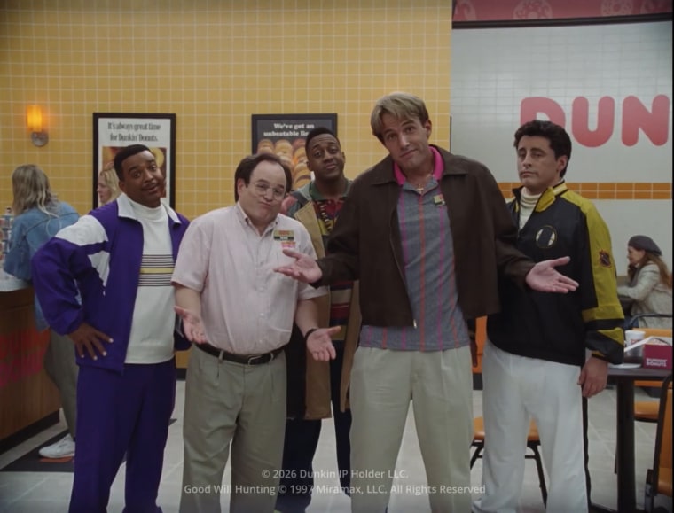 Alfonso Ribeiro, Jason Alexander, Jaleel White, Ben Affleck e Matt LeBlanc no anúncio do Dunkin no Super Bowl.