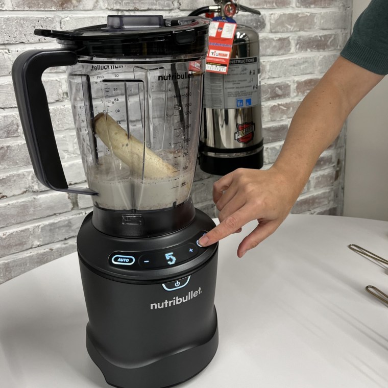 The Nutribullet allows you to switch between five different speeds.