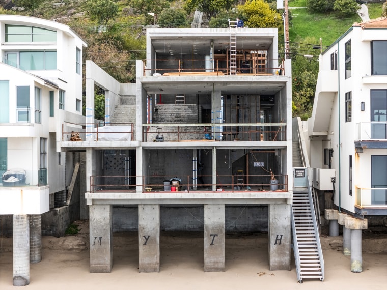 Kanye West Malibu house