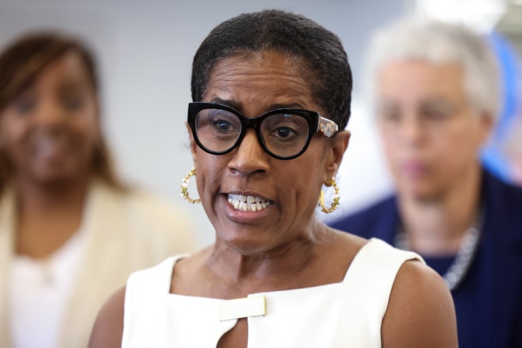 Donna Miller speaks in Oak Lawn