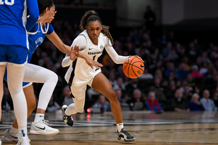 Mikayla Blakes of the Vanderbilt Commodores drives towards the basket against the Kentucky Wildcats on Feb. 22, 2026.