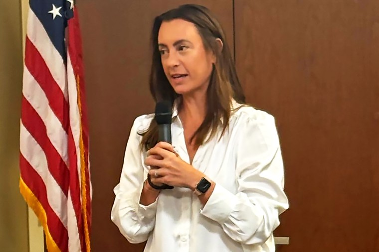 Demócrata cambia distrito de la Cámara Estatal de Florida controlado por republicanos que incluye Mar-a