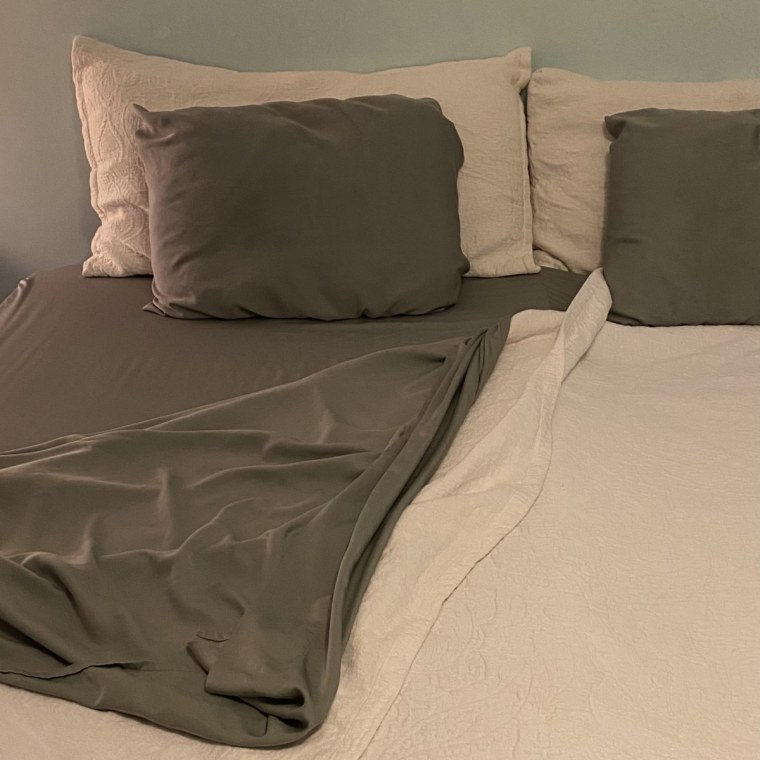 "The great quality makes them worth the cost!" associate editor Lauren Witonsky mused about Quince's bamboo sheets.
