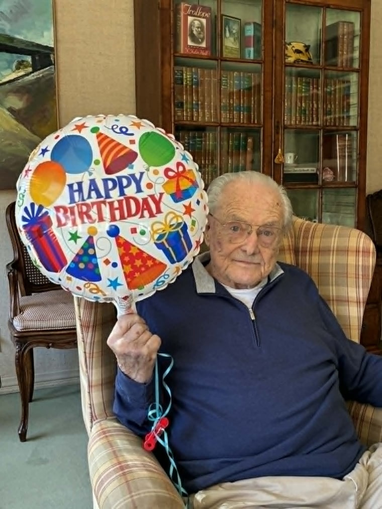 Feliz 99º aniversário, Sr. Feeny! 