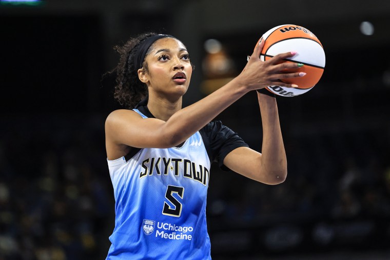Connecticut Sun v Chicago Sky