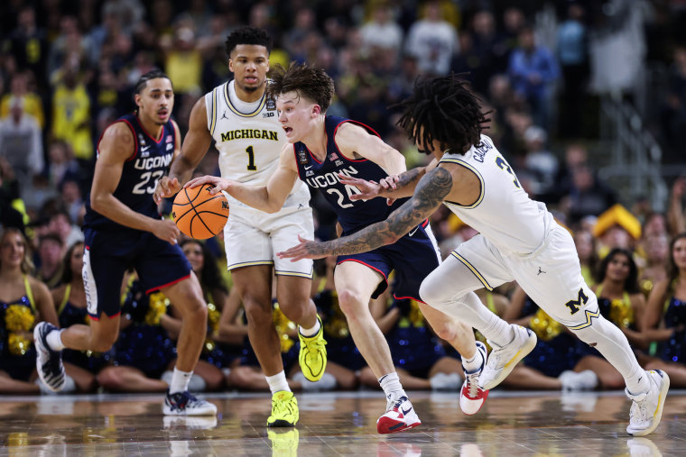 UConn v Michigan