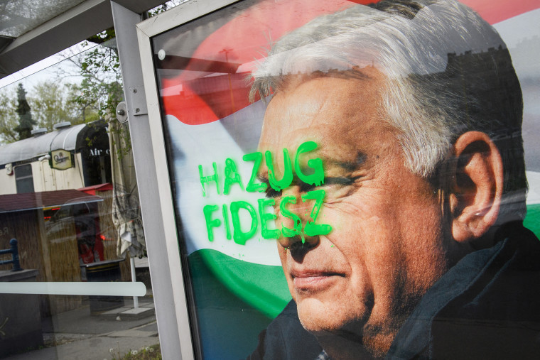HUNGARY-POLITICS-VOTE-VANDALISM