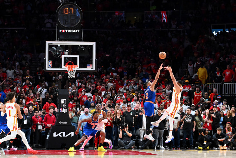 CJ McCollum of the Atlanta Hawks shoots the game-winning shot 