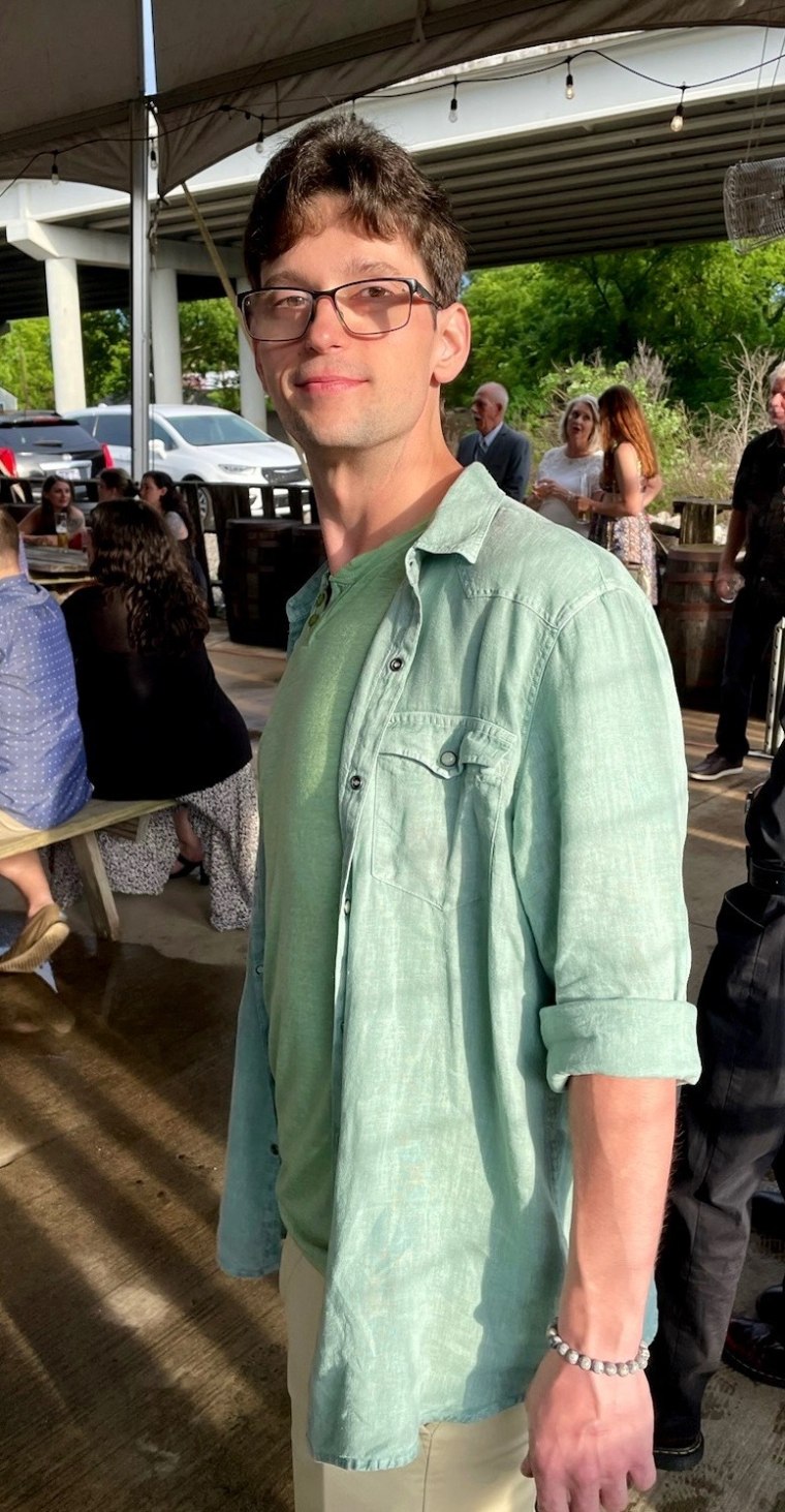 After the kind gestures he's received from his community, Adam Bird is paying it forward. 