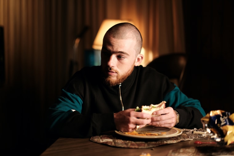 Angus Cloud como Fez em 