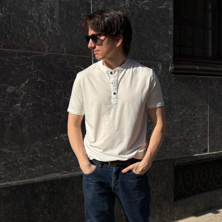 The Coofandy Men's Henley Short Sleeve.