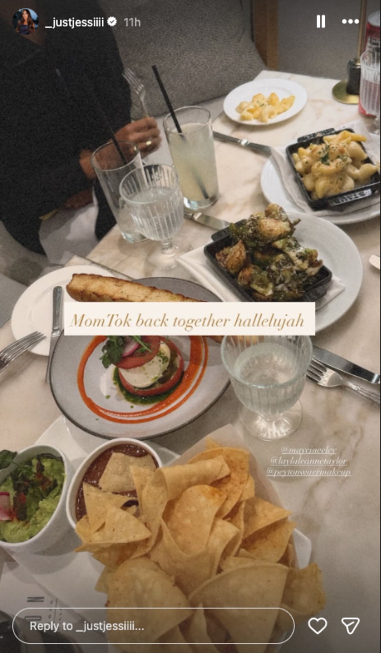 Jessi Draper says some members of MomTok are back together.