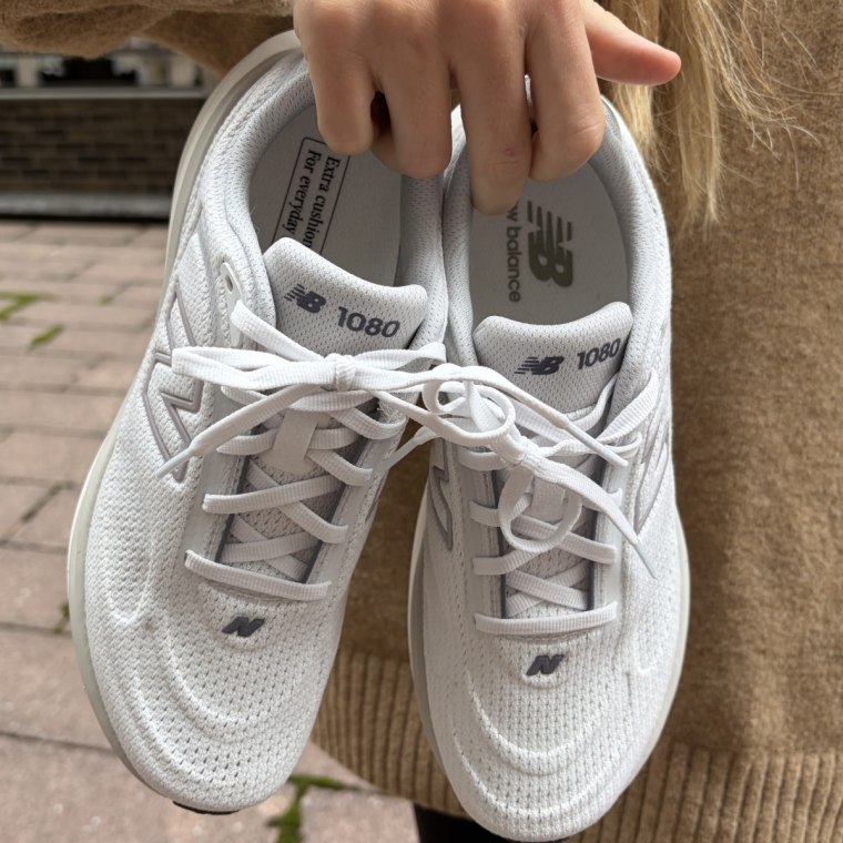 From walking 100K steps to running for miles on end, these New Balance kicks can handle it all. 