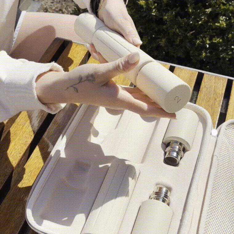 Gif of woman adjusting twistable weights