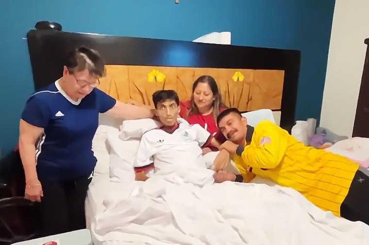 Kevin Gonzalez is reunited with his parents