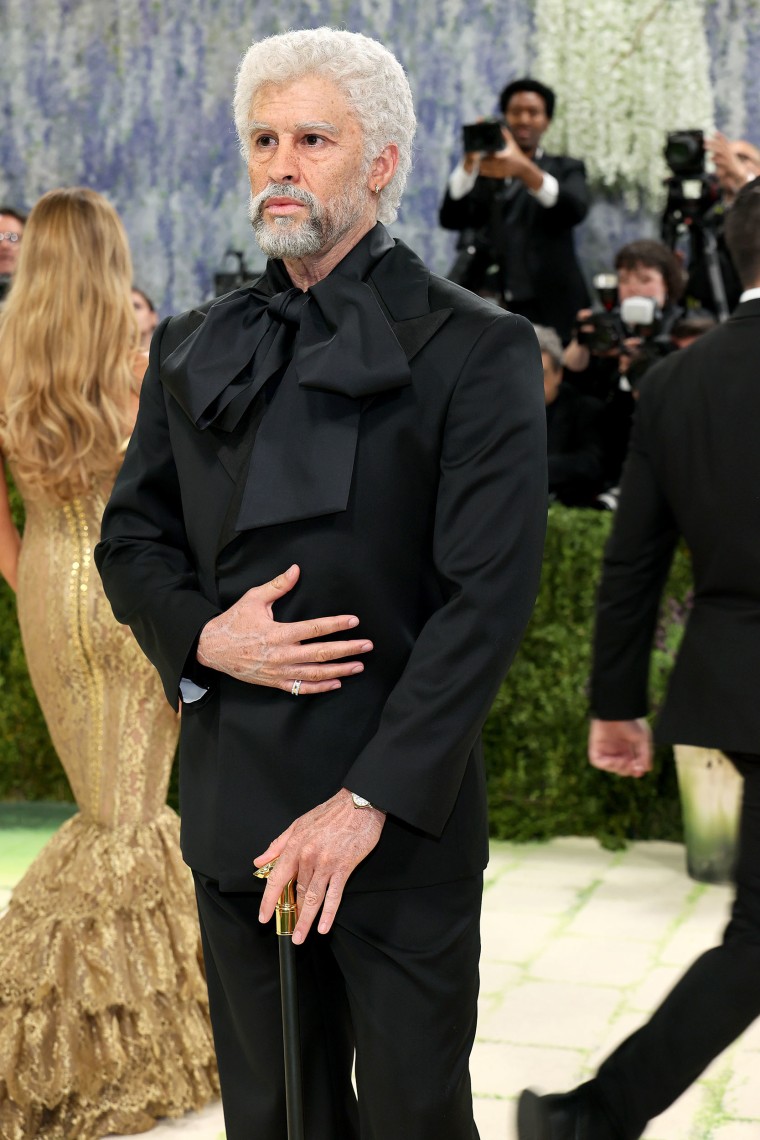 Bad Bunny participa da comemoração do Met Gala de 2026 