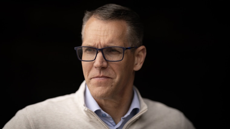Political Candidates Crisscross Iowa To Campaign Ahead Of State Primary