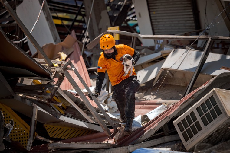 Magnitude 7.8 Earthquake Hits Mindanao