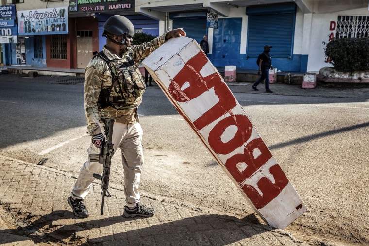 KENYA-DRCONGO-UGANDA-HEALTH-VIRUS-EBOLA-DEMO