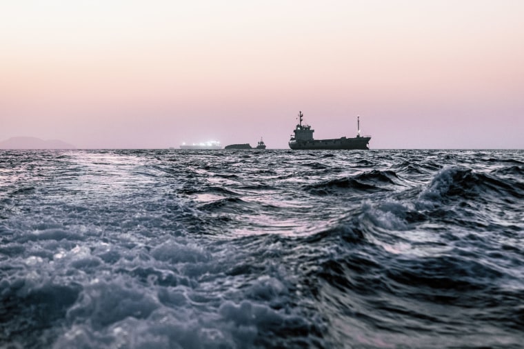 Strait Of Hormuz Reopening Complicated By Mines And Uncertainties Of Ceasefire