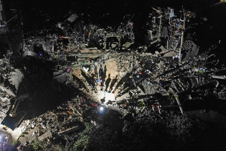Death Toll Increases In Venezuela Three Days After A Double Earthquake Struck The Country