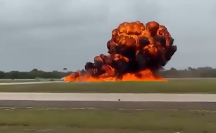 Captura de un video que muestra el momento de la explosión de la aeronave.