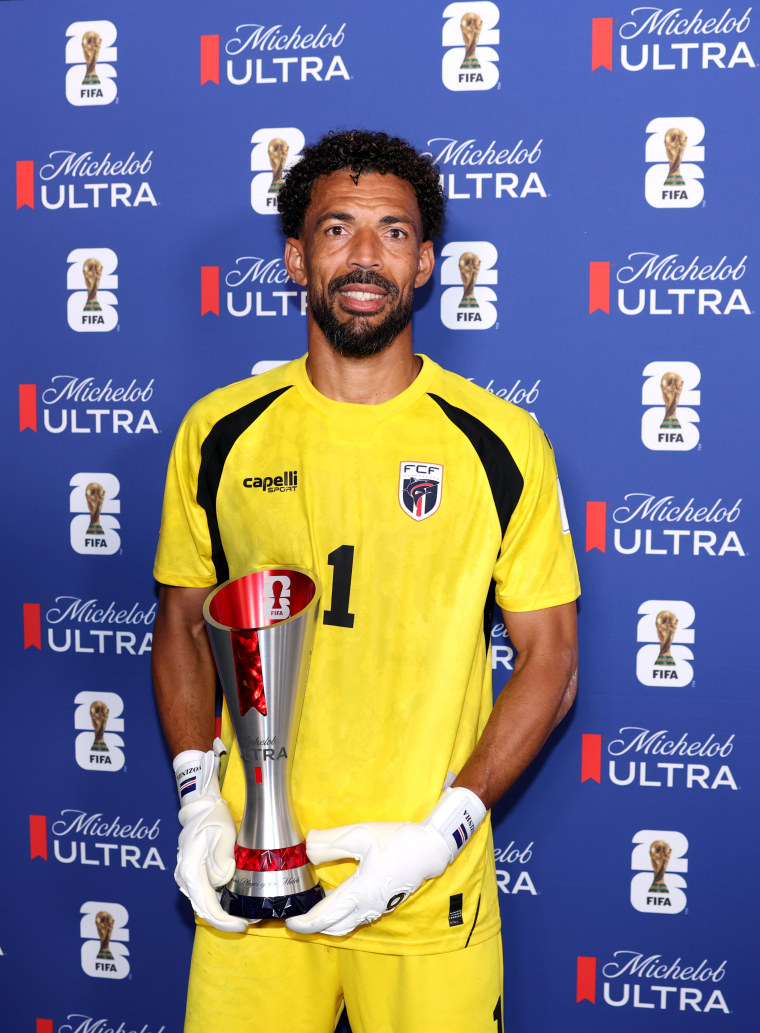 Vozinha apresentou o Troféu Michelob Ultra de Jogador da Partida no dia 15 de junho de 2026.