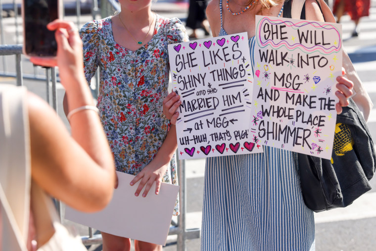 Fans outside MSG.