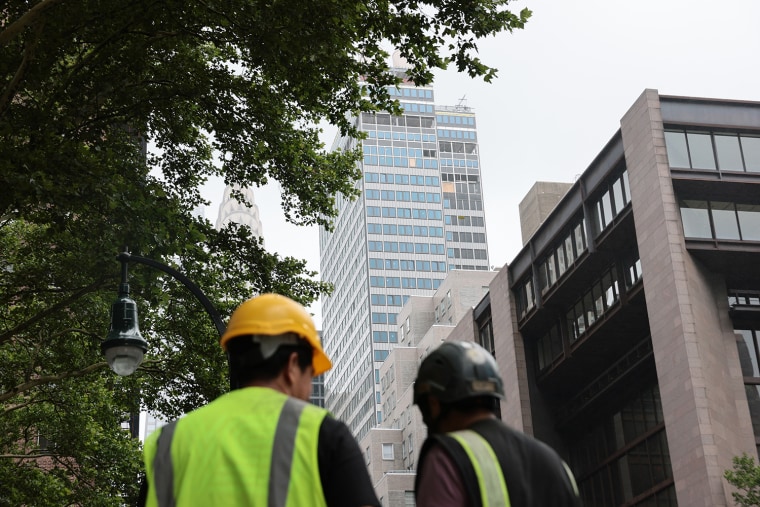 Midtown Manhattan Building Evacuated After Supporting Columns Buckle Inside