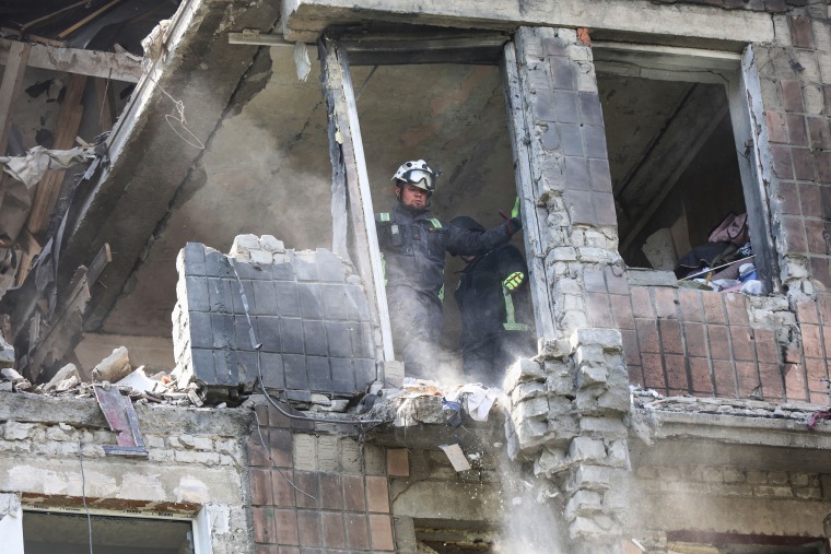 Russia strikes five-storey residential building in Kharkiv with missile