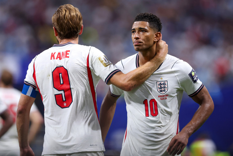 Harry Kane consoles Jude Bellingham.