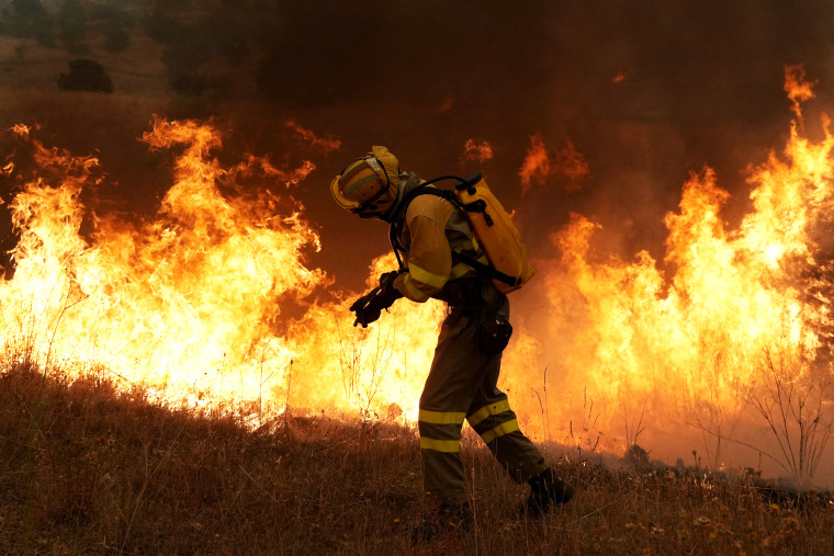 SPAIN-WILDFIRE-EMERGENCY-GOVERNMENT-CLIMATE