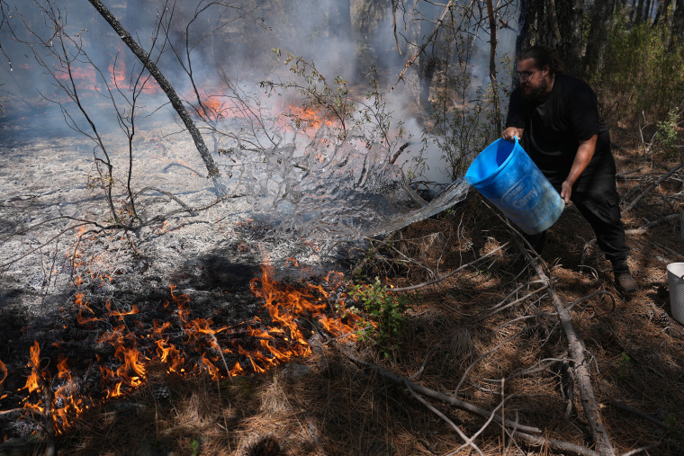 TOPSHOT-SPAIN-WILDFIRE-EMERGENCY-GOVERNMENT-CLIMATE