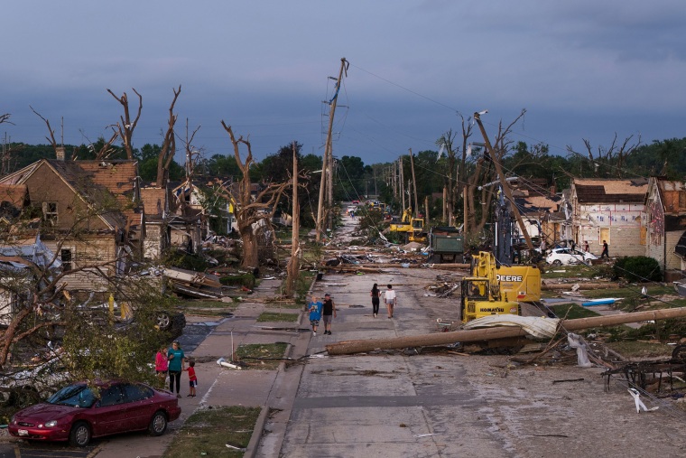 Strong Tornadoes Cause Injuries And Damage In Lake Winnebago Region