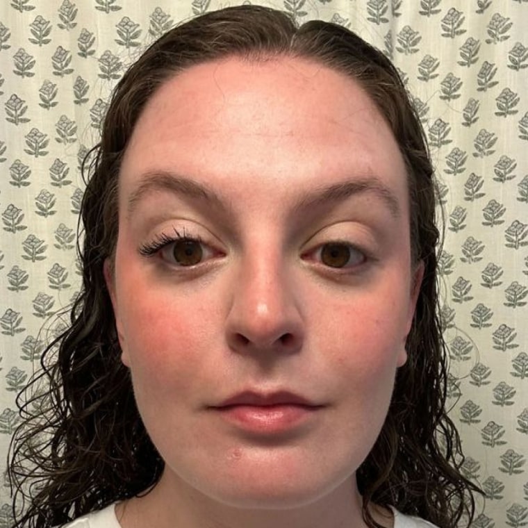 Armani Beauty Vertigo Lift Mascara before (right eye) and after (left eye)