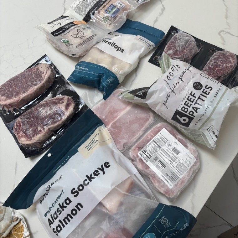Butcherbox sent a wide variety of meats and cuts, including salmon, chicken, burgers, filets and more.