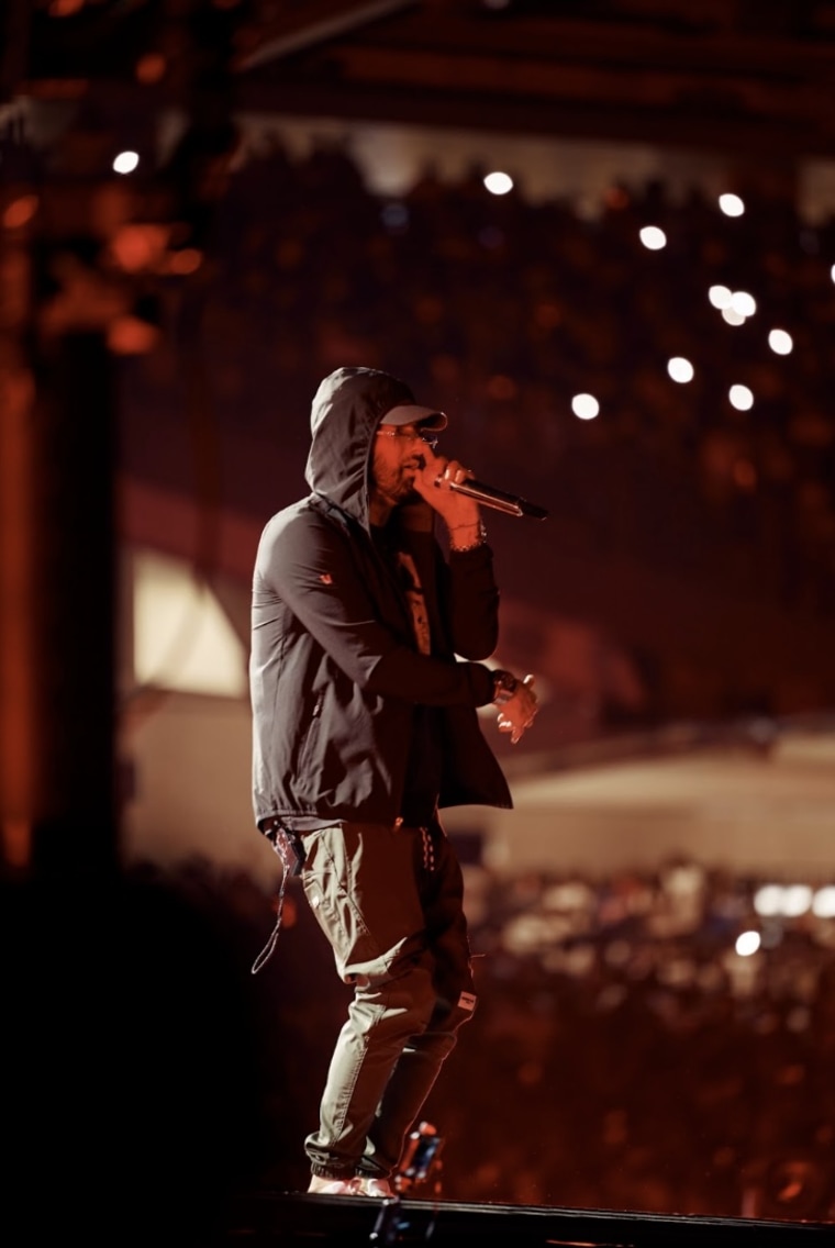 Eminem esteve entre as apresentações surpresa no JAŸ-Z 25.