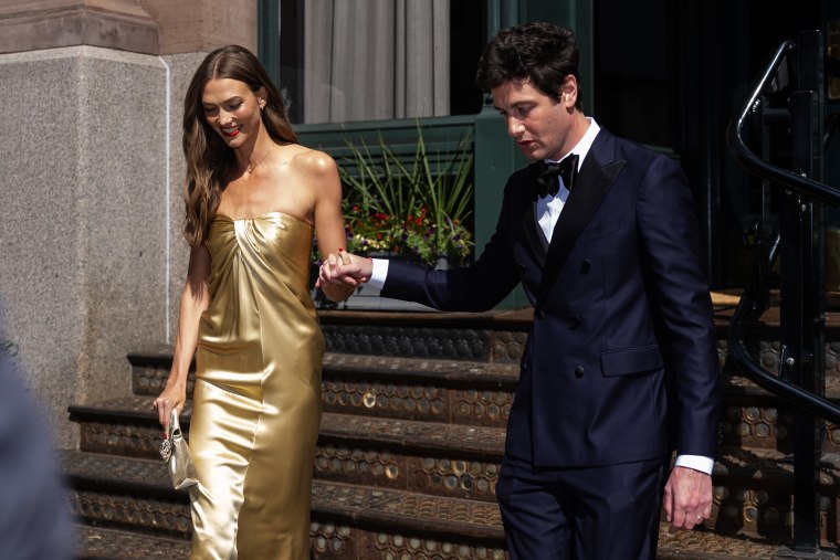 Karlie Kloss and Joshua Kushner heading to the wedding