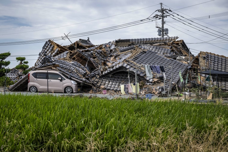 The mall after the quake.