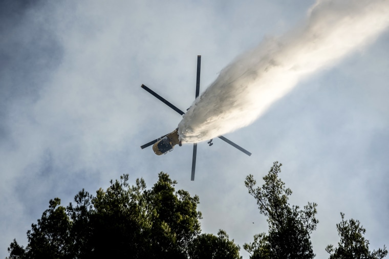 TOPSHOT-GREECE-ENVIRONMENT-CLIMATE-WEATHER-WILDFIRE