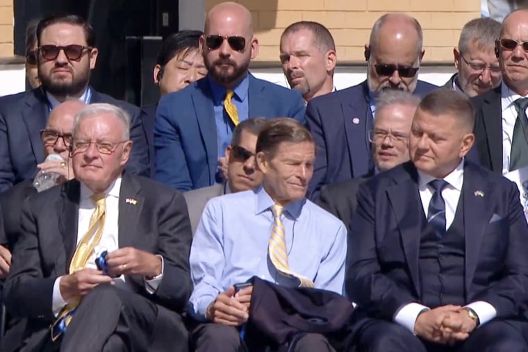 Sen. Richard Blumenthal, D-Conn., center, and former Trump special envoy for Ukraine Keith Kellogg, left, during the Independence Day ceremony.