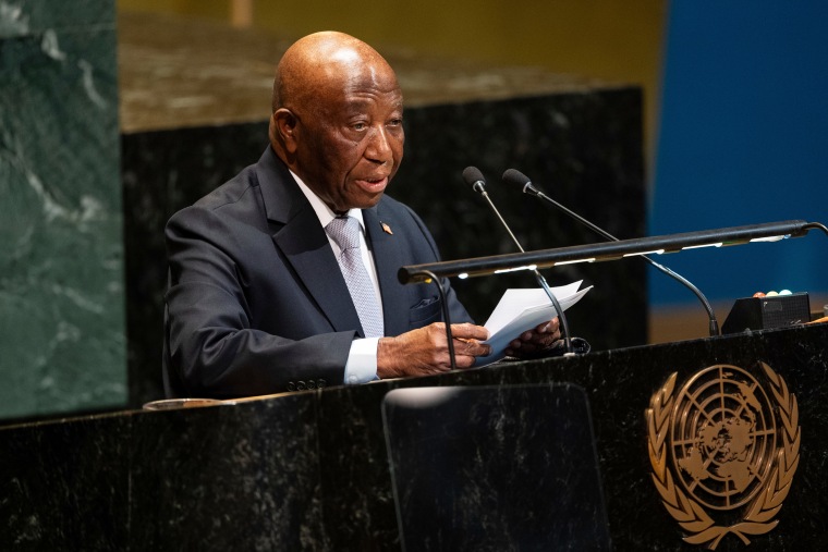 El presidente de Liberia, Joseph Boakai, se dirige a la 80 sesión de la Asamblea General en la sede de la ONU, el 22 de septiembre de 2025. 