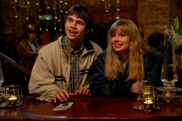 مخرج فيلم “Finding Emily” يتحدث عن السخرية من المواعدة الحديثة وإلغاء الثقافة